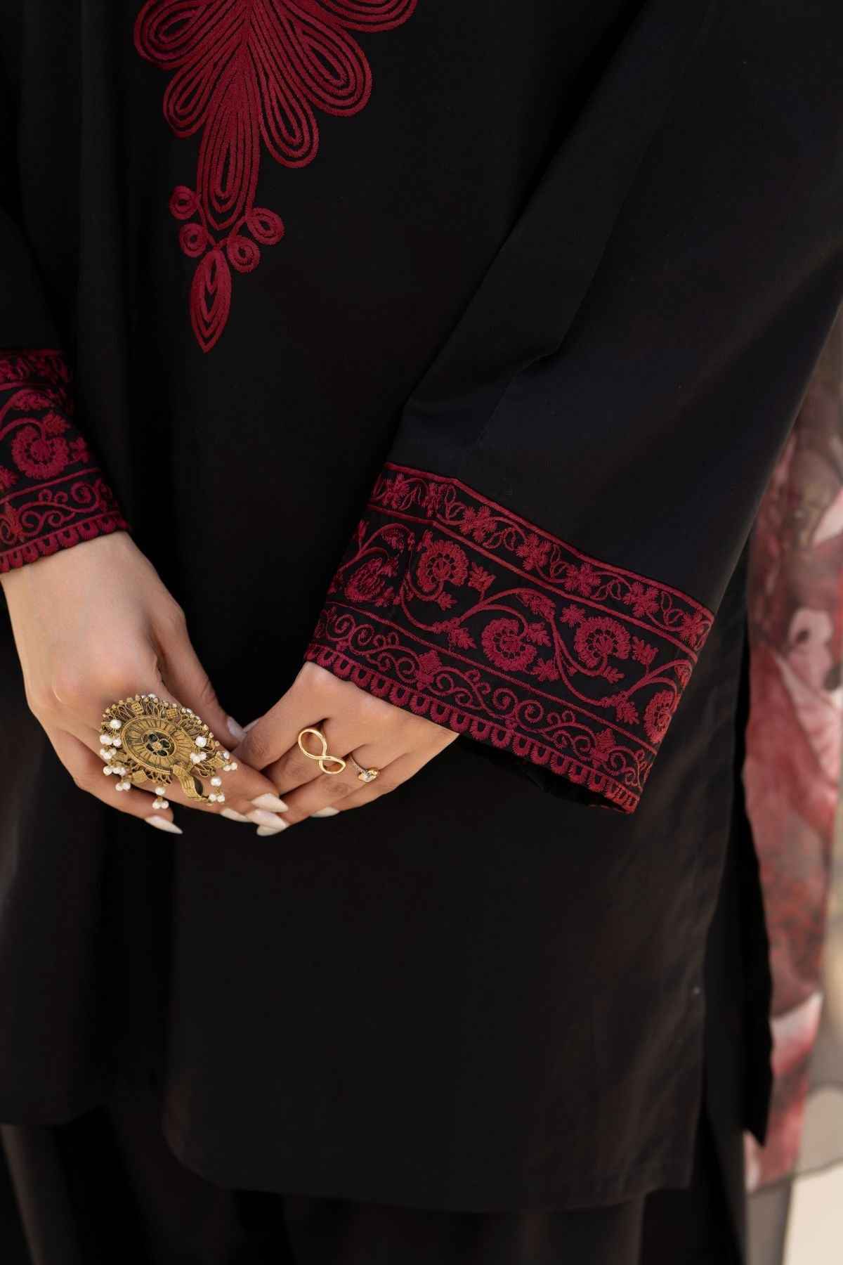 Royal Embroidery 3 Piece Linen Suit
