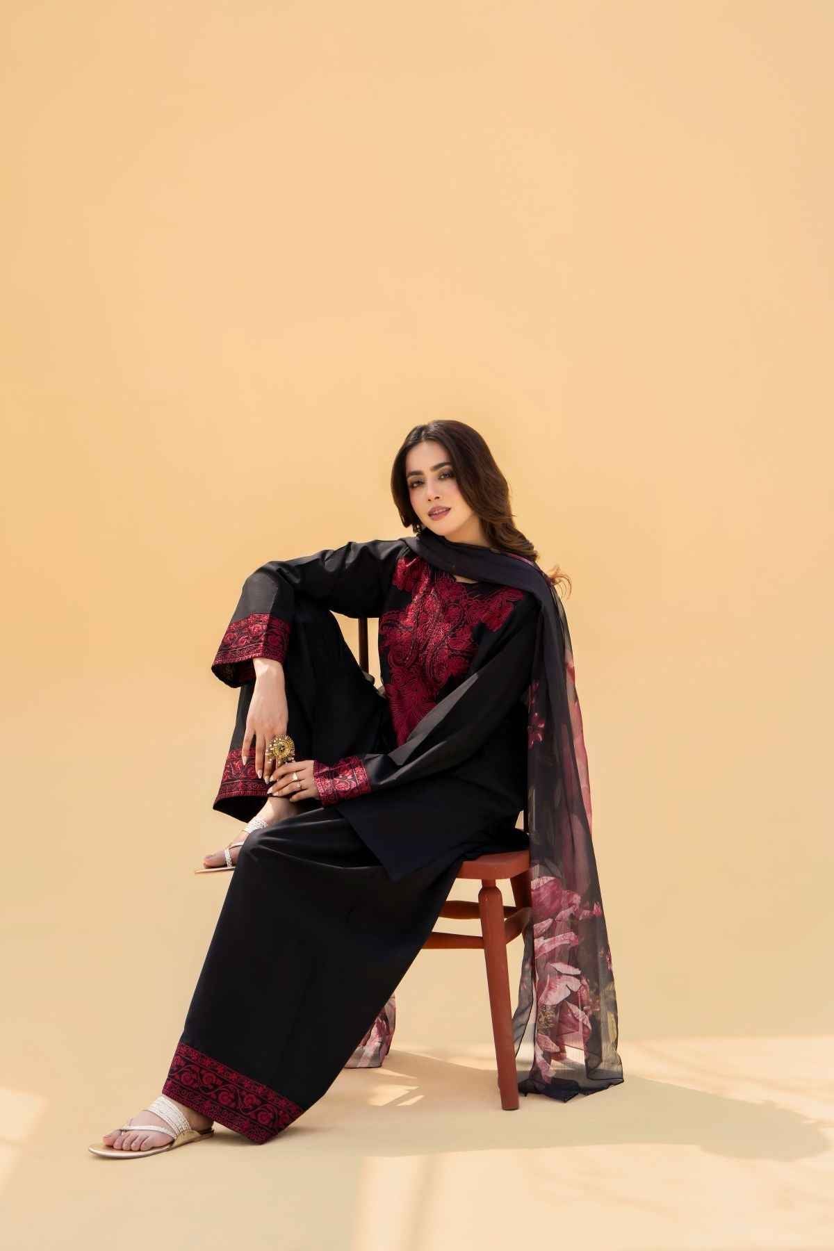 Royal Embroidery 3 Piece Linen Suit