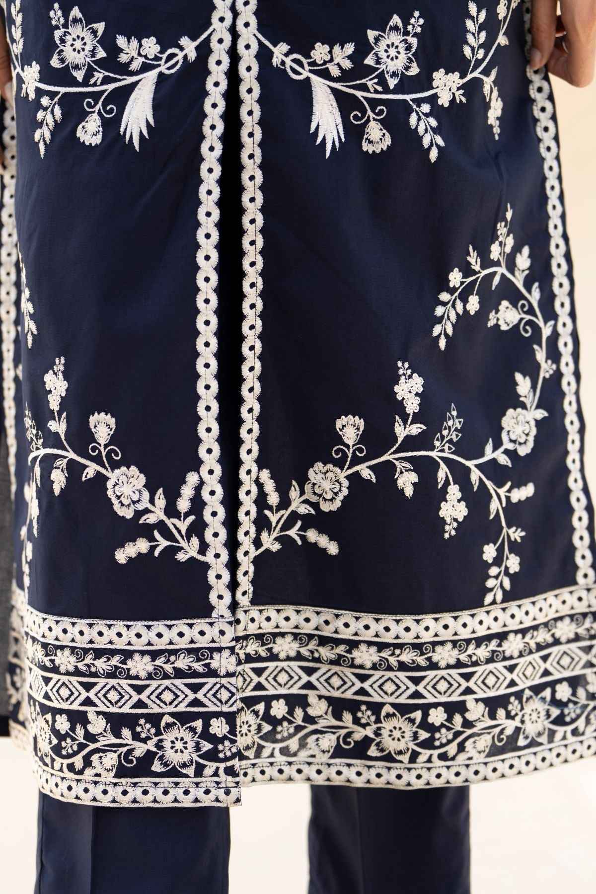 Nayab – Navy Blue 3 piece embroidered cotton suit