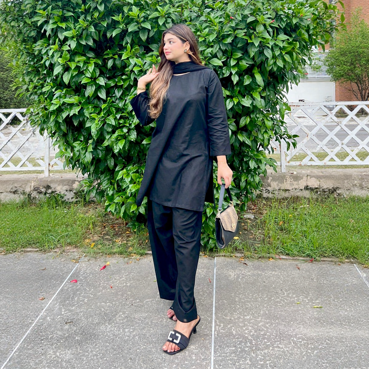 Ovelin – 3 Piece Black Suit