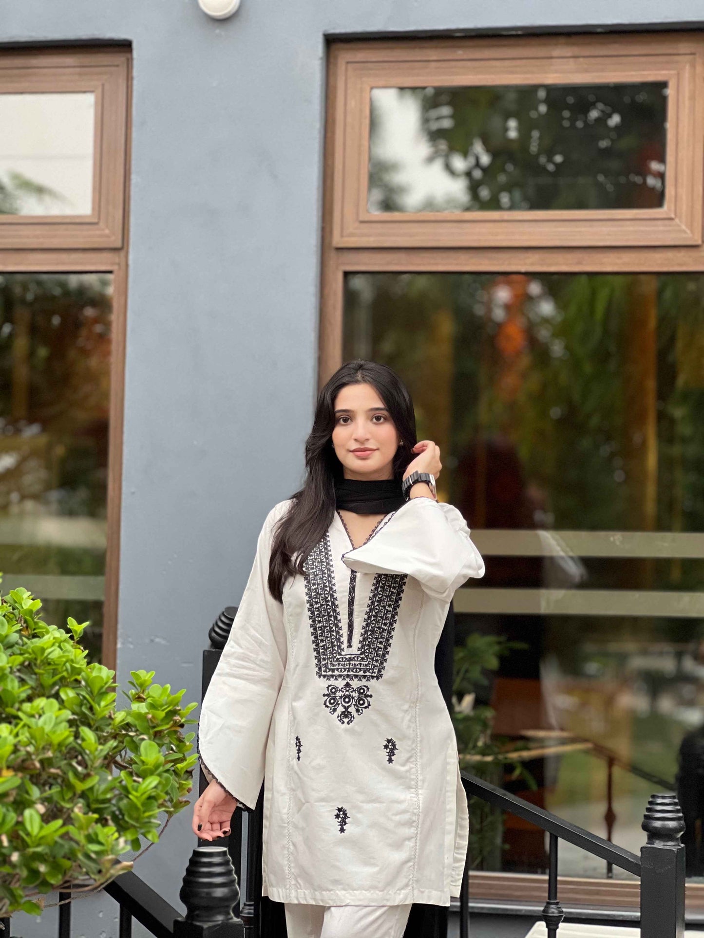 Zoya – Embroidered Cotton 2-Piece Suit