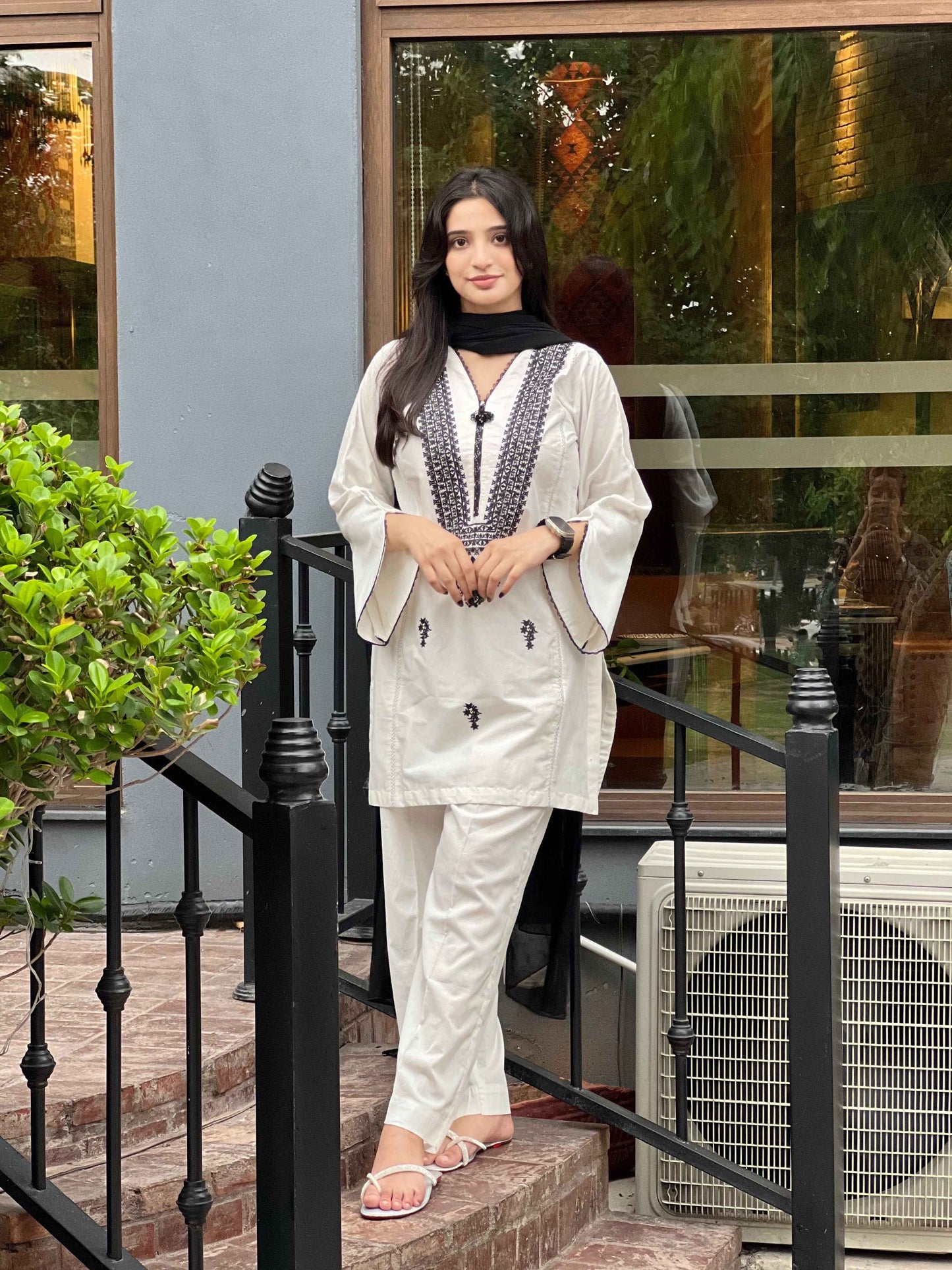 Zoya – Embroidered Cotton 2-Piece Suit