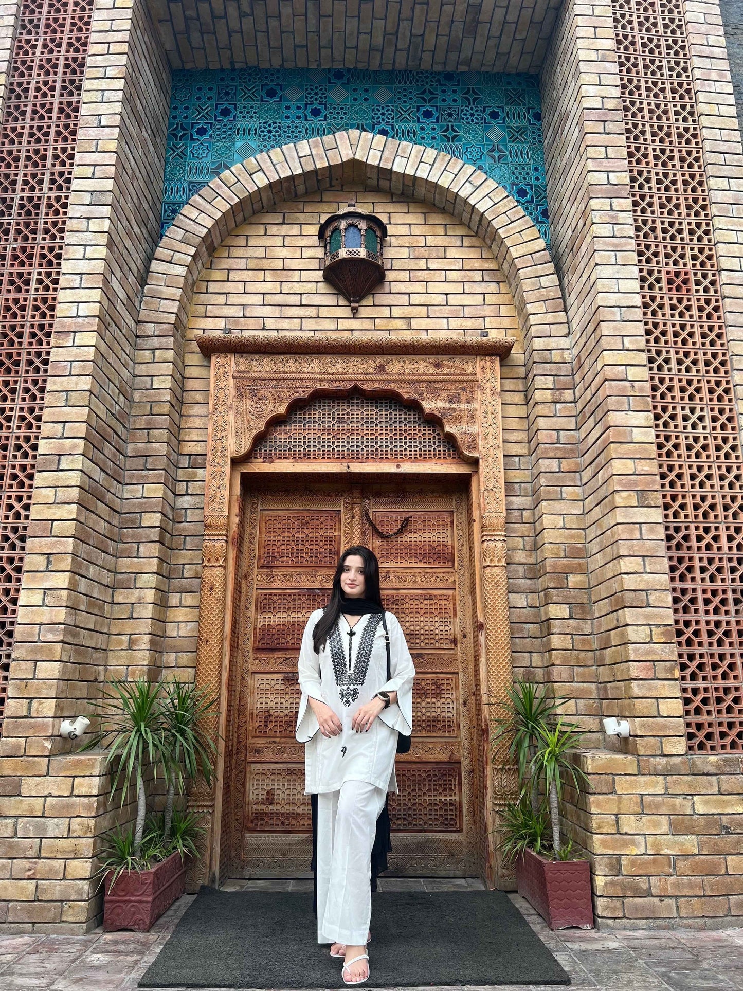 Zoya – Embroidered Cotton 2-Piece Suit