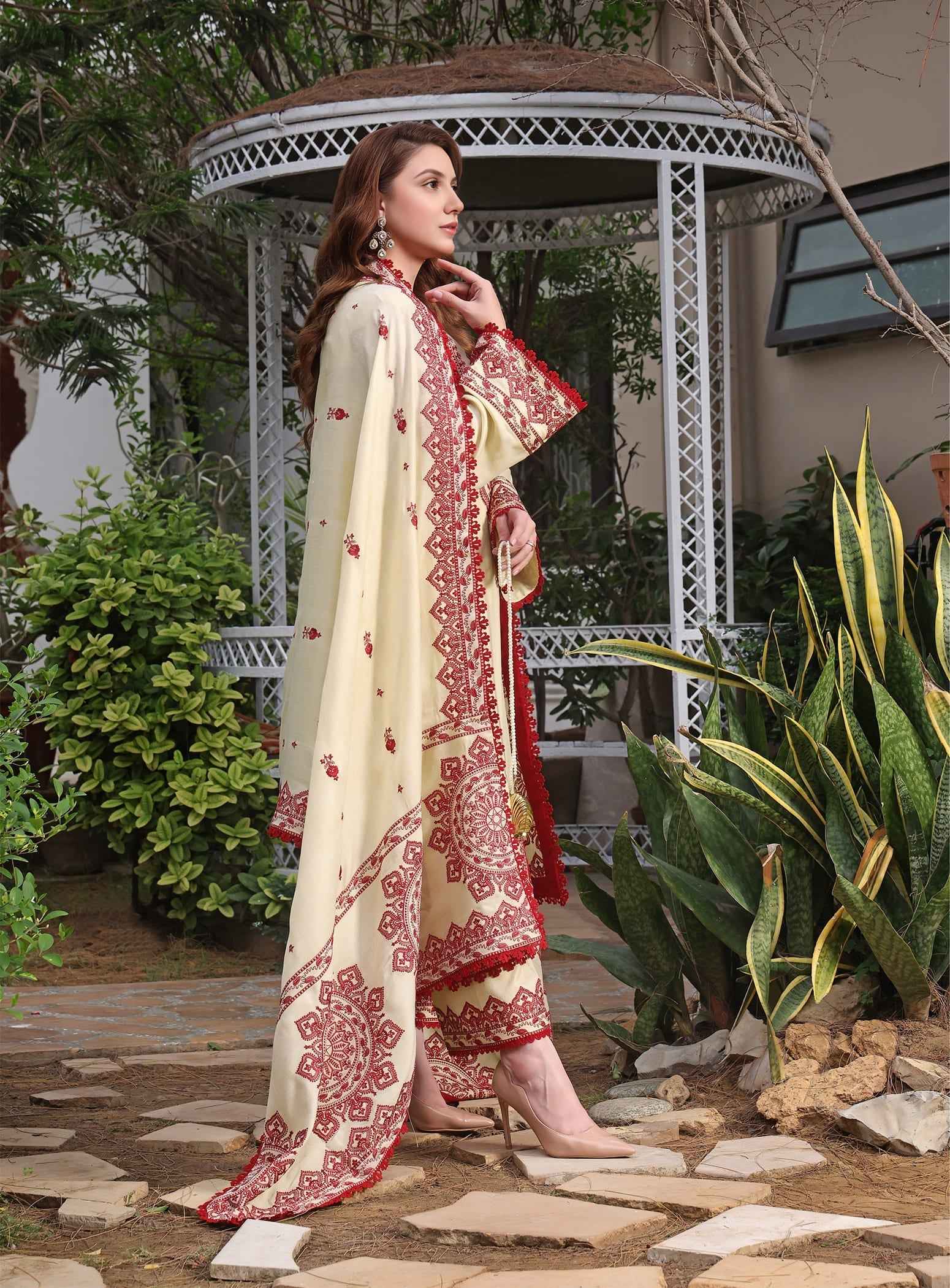 ALEESHA EMBROIDERY 3PC